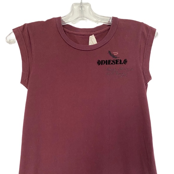 *️⃣ Diesel Burgundy T-Shirt *️⃣ - Picture 3 of 9